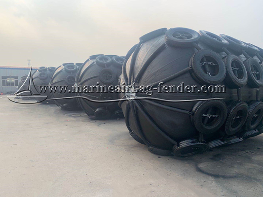 50kPa 80kPa 항해 항구 및 선박에 대한 Pneumatic Gum Fender